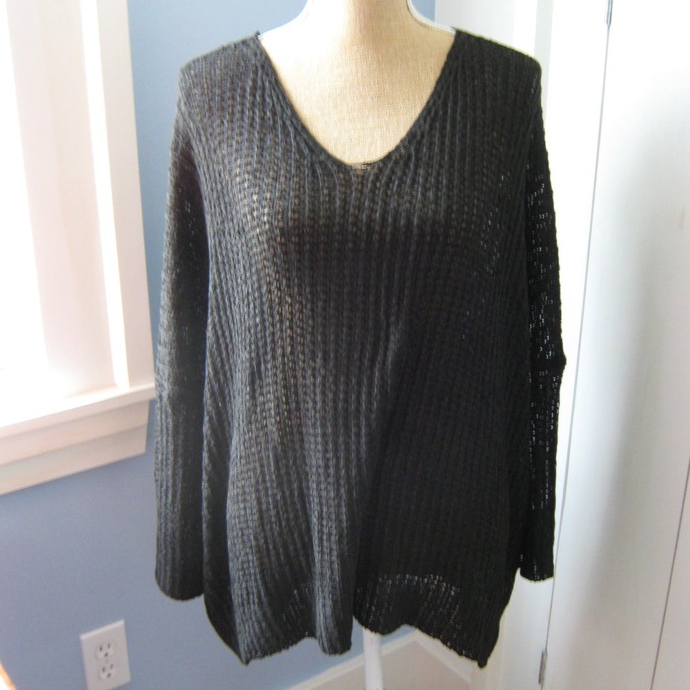 NWT Black Simply Noelle Tunic Sweater
